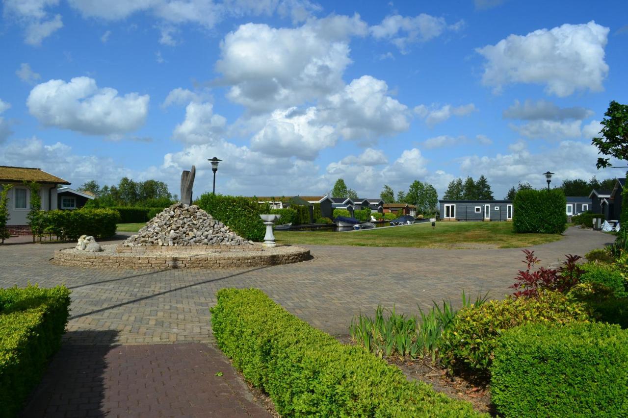Wuivend Riet Gelegen Op Resort Venetie Giethoorn Dış mekan fotoğraf